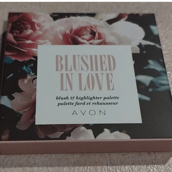Blushed in LoveBlush+Highlighter palette magnetic closurefactory sealed2 - Picture 5 of 6
